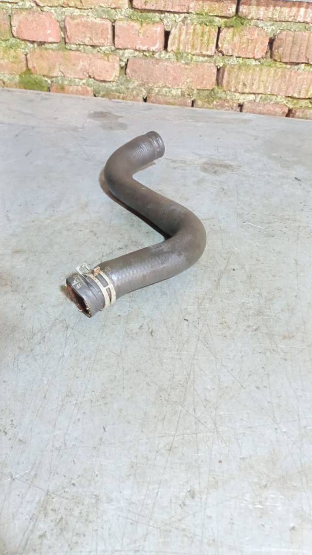 патрубок радиатора Chrysler Voyager 4 поколение (2001 - 2004), 3.8 л., бензин - фото №1