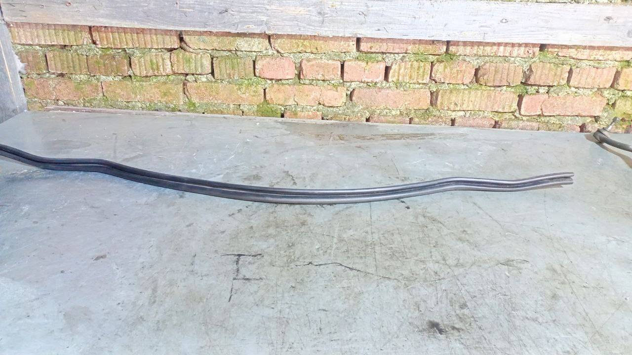 уплотнитель подкапотного пространства Peugeot 207 1 поколение (2006 - 2009) - фото №1