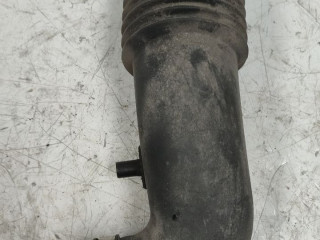 патрубок воздушного фильтра Cadillac CTS 1 поколение (2002 - 2007), 2.8 л., бензин, АКПП, задний привод, 5495980