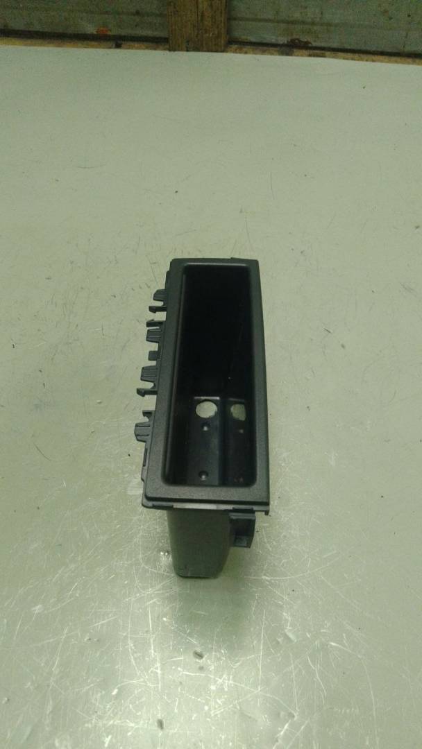 бардачок Mitsubishi Colt 6 поколение (Z20/Z30) (2002 - 2012) - фото №1