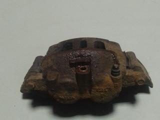 суппорт передний правый Chrysler Pacifica 1 поколение (2003 - 2008)