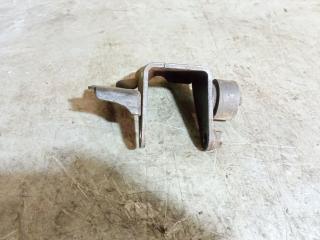 кронштейн двигателя Toyota Corolla Verso 1 поколение [рестайлинг] (2004 - 2007), 2.2 л., дизель, МКПП