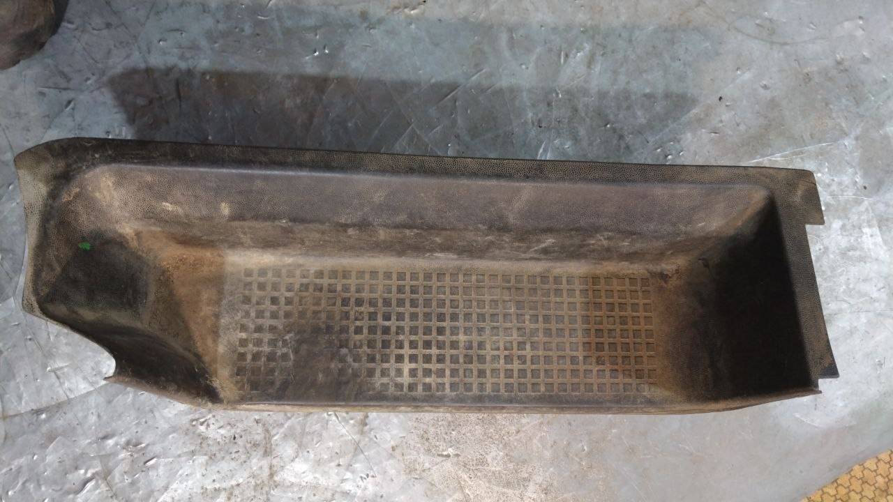 пластик Volkswagen Transporter T4 (1990 - 2003), 705863735A - фото №1