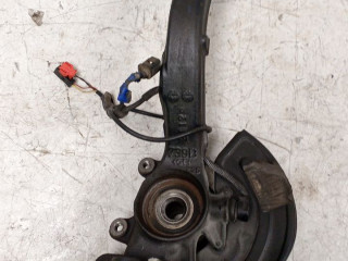 кулак поворотный правый Volkswagen Passat B5 [рестайлинг] (2000 - 2005), 1.8 л., бензин, МКПП, 800407257