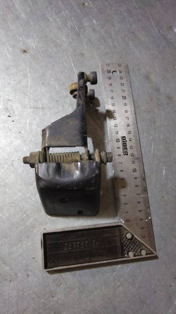 ролик двери сдвижной Chrysler Voyager 4 поколение 2003, 4894037AC - фото №1