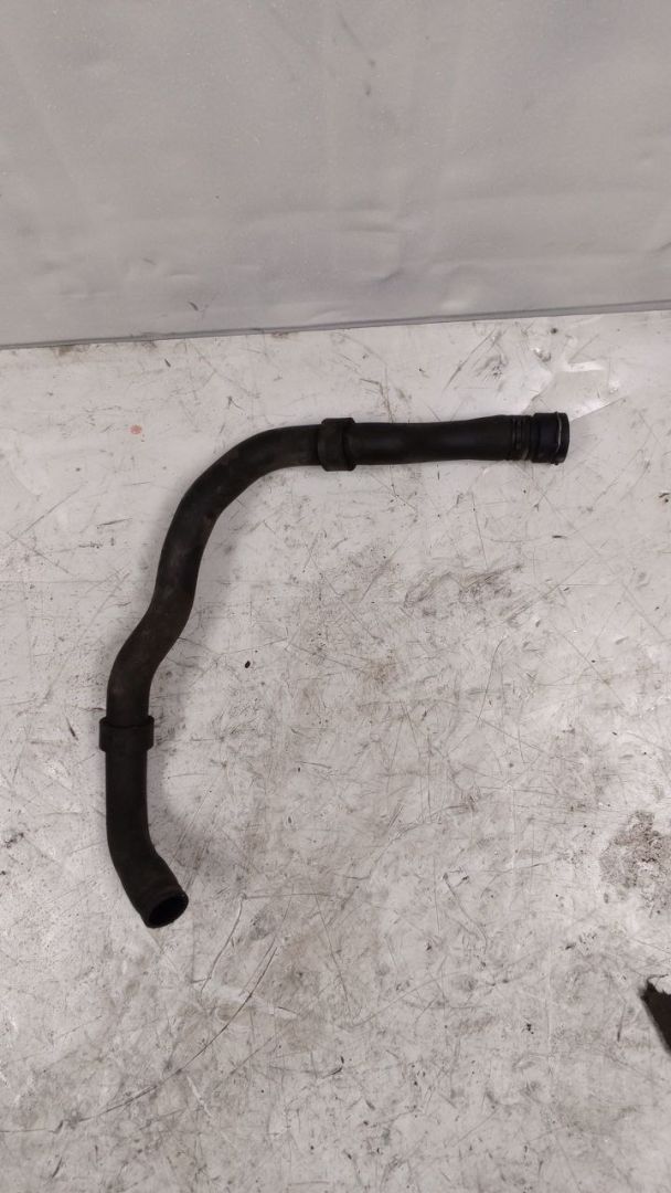 патрубок радиатора Volkswagen Touran 1 поколение (2003 - 2006), 1.8 л., бензин, АКПП - фото №1