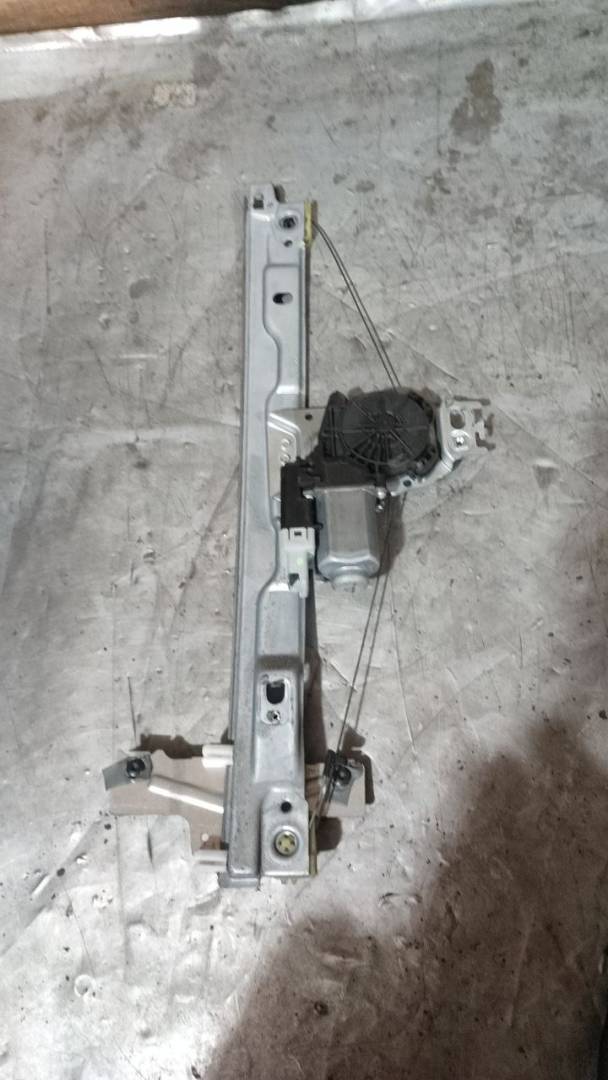 стеклоподъемник передний левый Peugeot 207 1 поколение (2006 - 2009) - фото №1