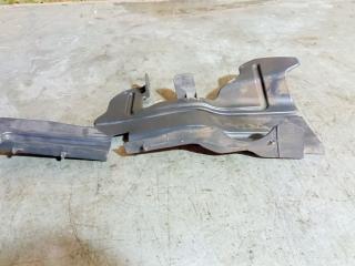 диффузор вентилятора Toyota Corolla Verso 1 поколение [рестайлинг] (2004 - 2007), 2.2 л., дизель, 532860F020