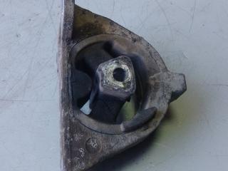 подушка крепления двигателя Dodge Caravan 4 поколение (2000 - 2007), 2.4 л., бензин, 04861412AA