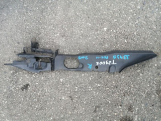 накладка колесной арки передний левый Ford Focus 2 поколение CB4 2008, 2.0 л., бензин, 1530920