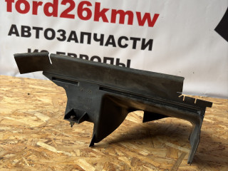 воздуховод (дефлектор) радиатора Ford Focus 2 поколение [рестайлинг] CB4 2009, 1.6 л., SHDA, бензин, МКПП, серо голубой металик, хетчбэк 5 дв., передний привод, правый руль, 7M51-8310BC