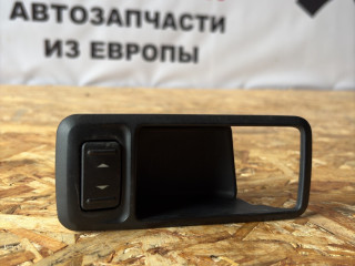кнопка стеклоподъемника двери Ford Focus 2 поколение [рестайлинг] CB4 2009, 1.6 л., SHDA, бензин, МКПП, серо голубой металик, хетчбэк 5 дв., передний привод, правый руль, 3M51-226A37-AFW
