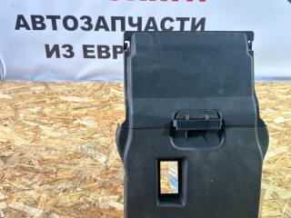 крышка аккумулятора Ford Focus 3 поколение CB8 2012, 1.6 л., i-VTEC, PNDA, бензин, 5МКПП, white, хетчбэк 5 дв., передний привод, правый руль, AM51-10A659-AB