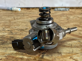 ТНВД Ford Focus 3 поколение (2011 - 2015), 2.0 л., MGDA, бензин, CM5E-9D376-BF