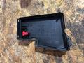 крышка блока предохранителей Ford Focus 3 поколение CB8 2012, 1.6 л., i-VTEC, IQDB, бензин, МКПП, frozen white, передний привод, правый руль, AV6T-14A076-A8 - фото №2