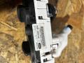 блок управления печки / климат-контроля Ford Focus 2 поколение [рестайлинг] CB4 2009, 1.6 л., i, SHDA, бензин, АКПП, голубой металик, хетчбэк 5 дв., передний привод, правый руль, 7M5T-19980-AB - фото №3