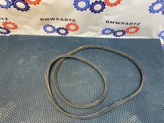 уплотнитель BMW 3 серия E90 [рестайлинг] 2009, 2.0 л., N46 B20 BD, бензин, АКПП, 475 black saphire metallic, седан, задний привод, правый руль, 51767182079