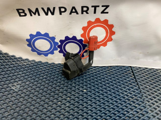 Вывод плюса аккумулят. в моторном отсеке BMW 3 серия E90 [рестайлинг] 2009, 2.0 л., N46 B20 BD, бензин, АКПП, 475 black saphire metallic, седан, задний привод, правый руль, 61149144884