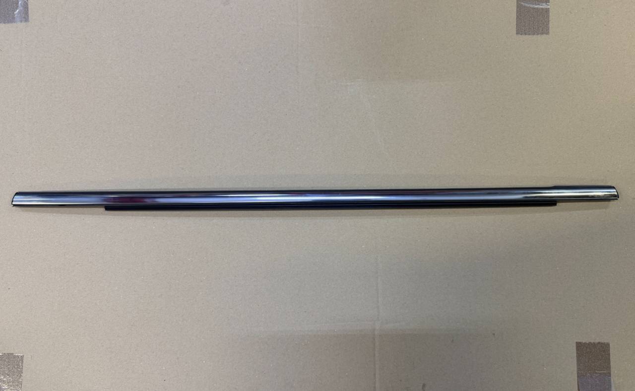 молдинг двери задней правой Mini Clubman 2 поколение (F54) (2015 - 2025), 51357473262, 7473262, 51357344174, 7344174 - фото №1