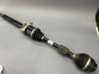 полуось передняя правая (приводной вал, ШРУС) Mini Countryman 2 поколение F60 2017, 1.5 л., B36 A15 A, бензин, АКПП, c2m, хетчбэк 5 дв., передний привод, 31605A2E014, 5A2E014, 31608657704, 8657704, 31607642108