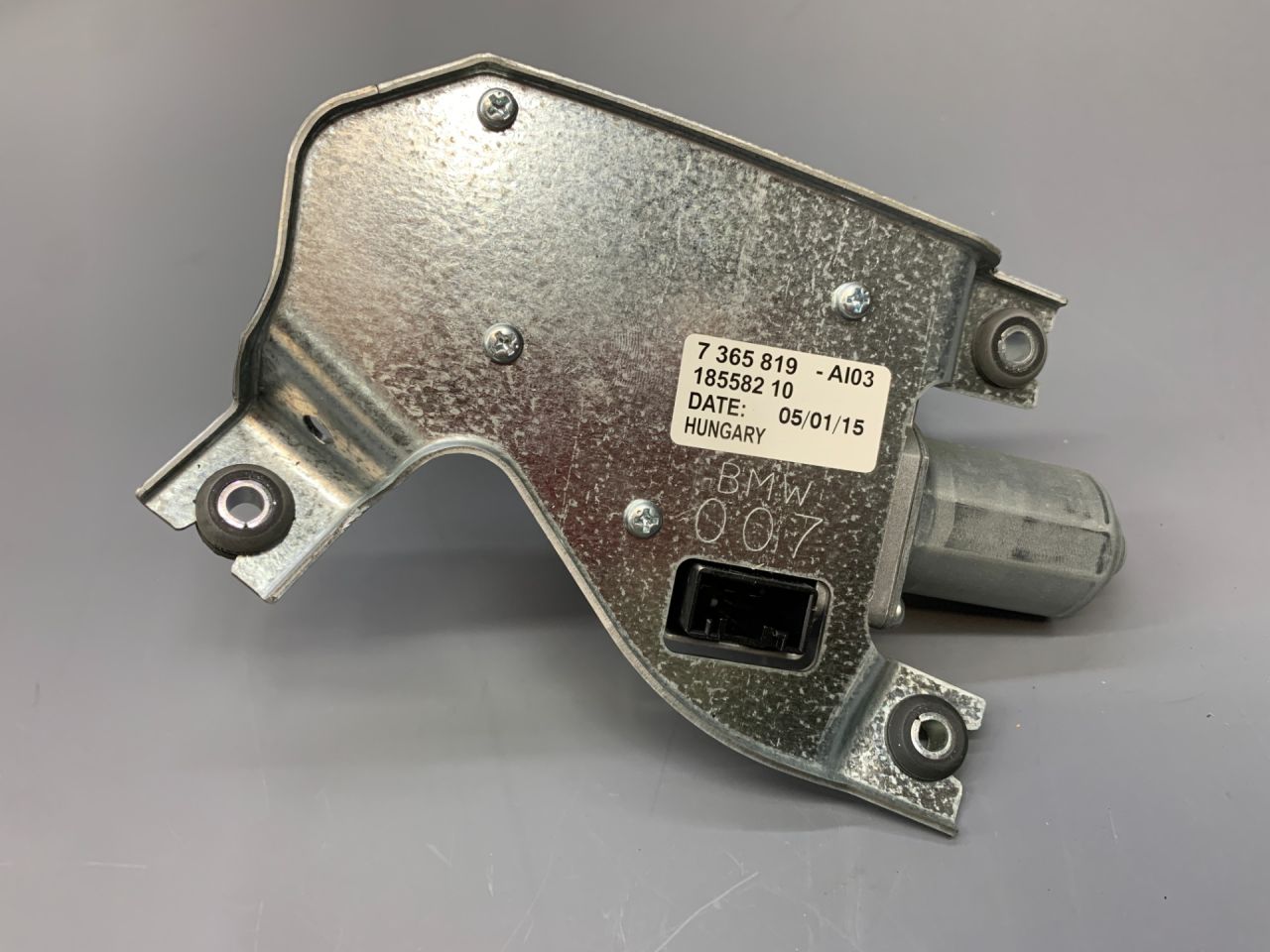 моторчик заднего стеклоочистителя (дворника) Mini Clubman 2 поколение (F54) (2015 - 2025), 61627365819, 7365819 - фото №1