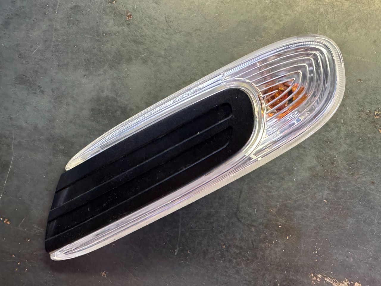 повторитель поворота на крыле Mini Cooper 3 поколение (2013 - 2018), 63137298347, 7298347 - фото №1