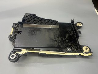 полка аккумулятора Mini Countryman 2 поколение F60 2017, 1.5 л., B36 A15 A, бензин, АКПП, c2m, хетчбэк 5 дв., передний привод, 61217641797, 7641797