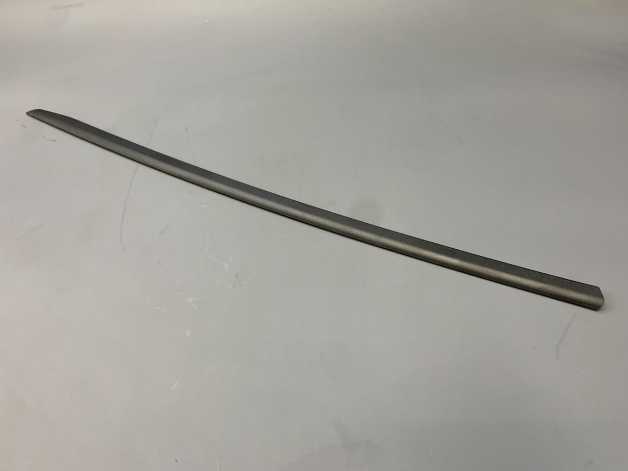 молдинг (накладка кузовная) Mini Countryman 2 поколение F60 2017, 1.5 л., B36 A15 A, бензин, АКПП, c2m, хетчбэк 5 дв., передний привод, 51137424160, 7424160 - фото №1