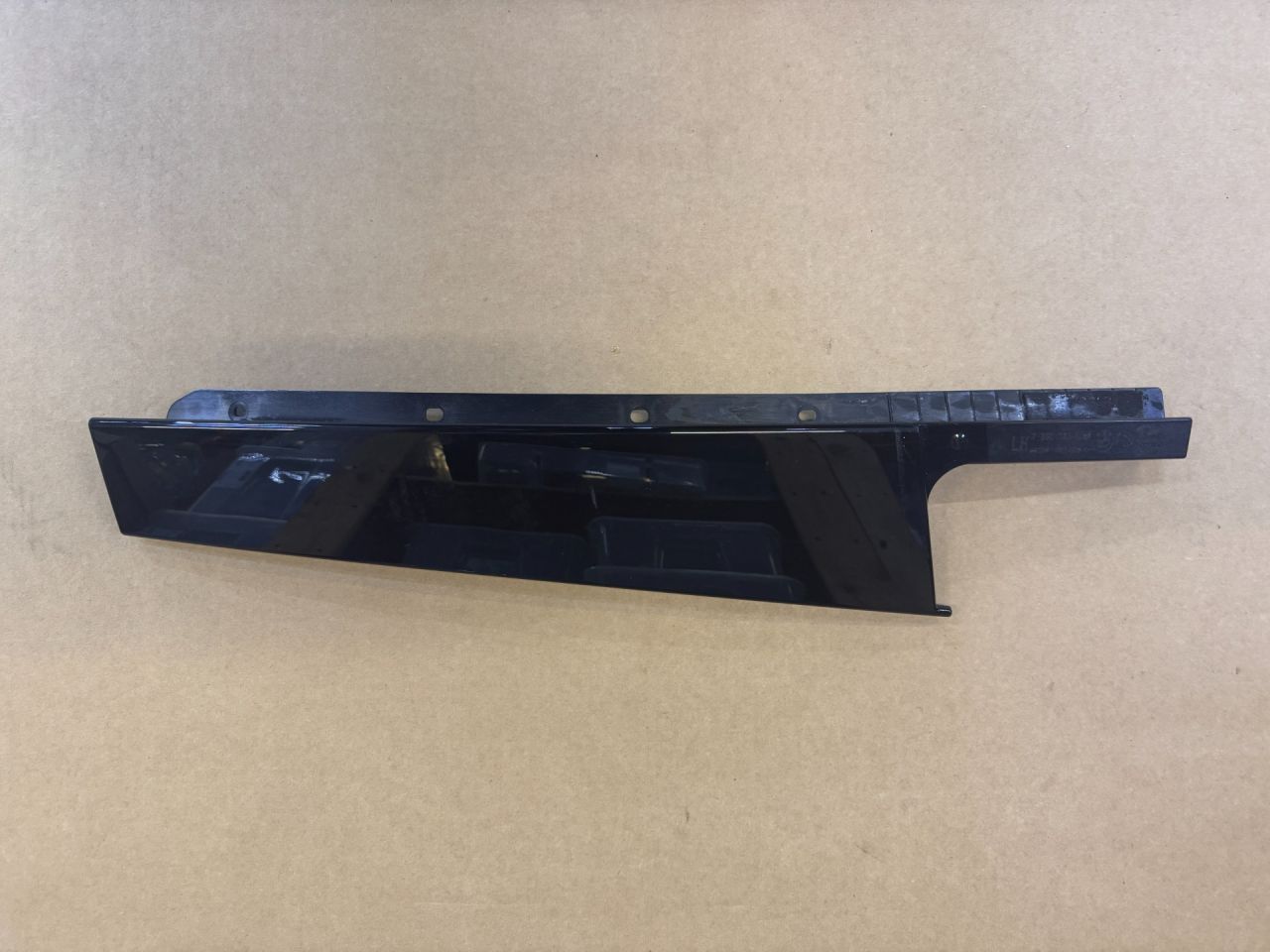 молдинг двери задней левой Mini Countryman 2 поколение (2016 - 2020), 51357390183, 7390183 - фото №1