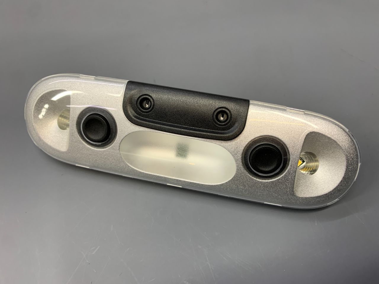 фонарь салона (плафон) Mini Countryman 2 поколение F60 2017, 1.5 л., B36 A15 A, бензин, АКПП, c2m, хетчбэк 5 дв., передний привод, 63319391888, 9391888, 63319387602, 9387602, 63319263447, 43939188803 - фото №1