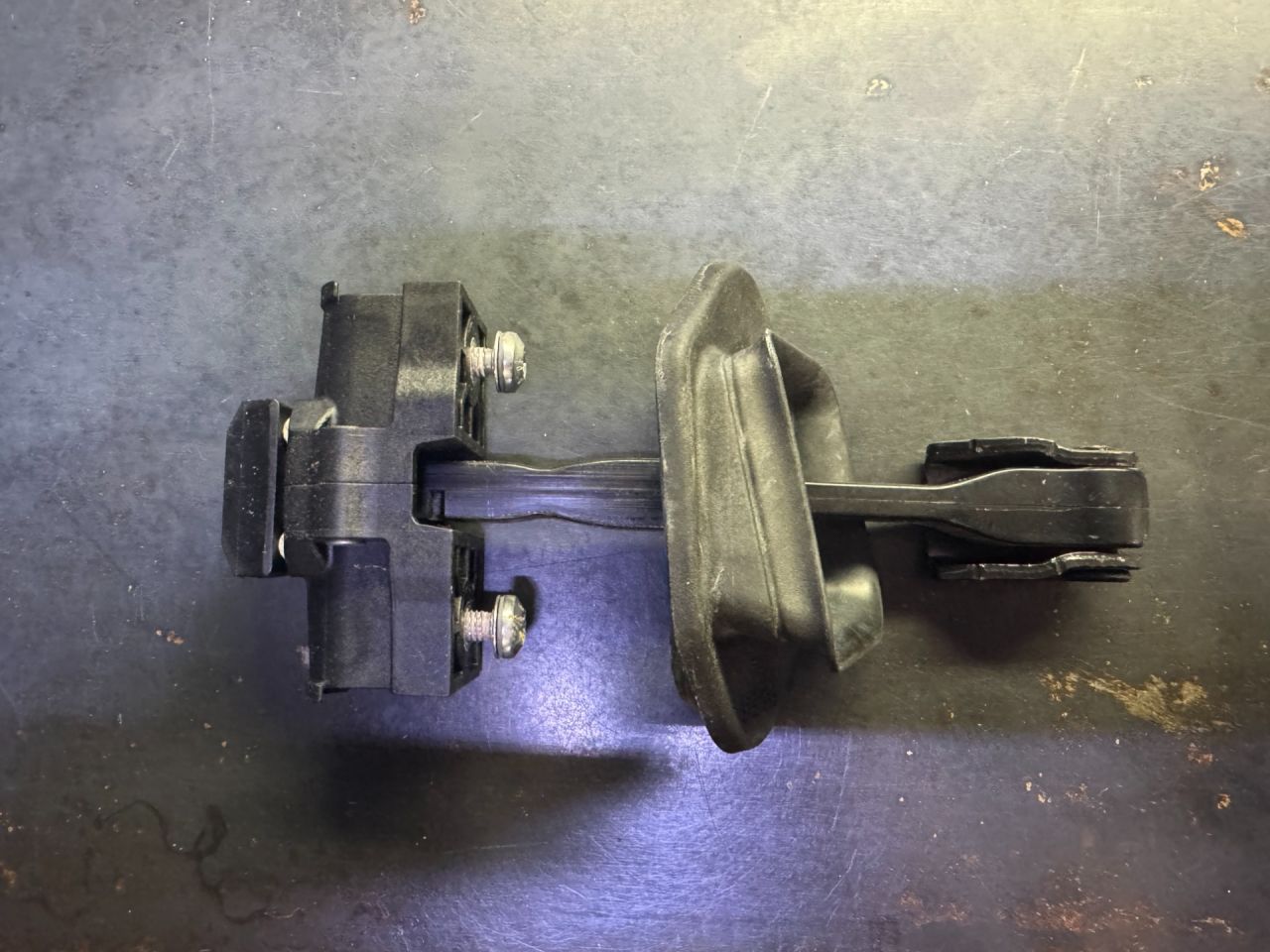 ограничитель открывания двери Mini Countryman 2 поколение (2016 - 2020), 7472701, 51227472701, 51227297257, 7297257 - фото №1