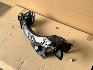 кулак задний левый Mini Cooper 3 поколение [рестайлинг] F55 2020, 1.5 л., B36 A15 A, бензин, АКПП, b71, хетчбэк 5 дв., передний привод, 33308842877, 8842877, 33308854115, 8854115, 6851575, 33326851575