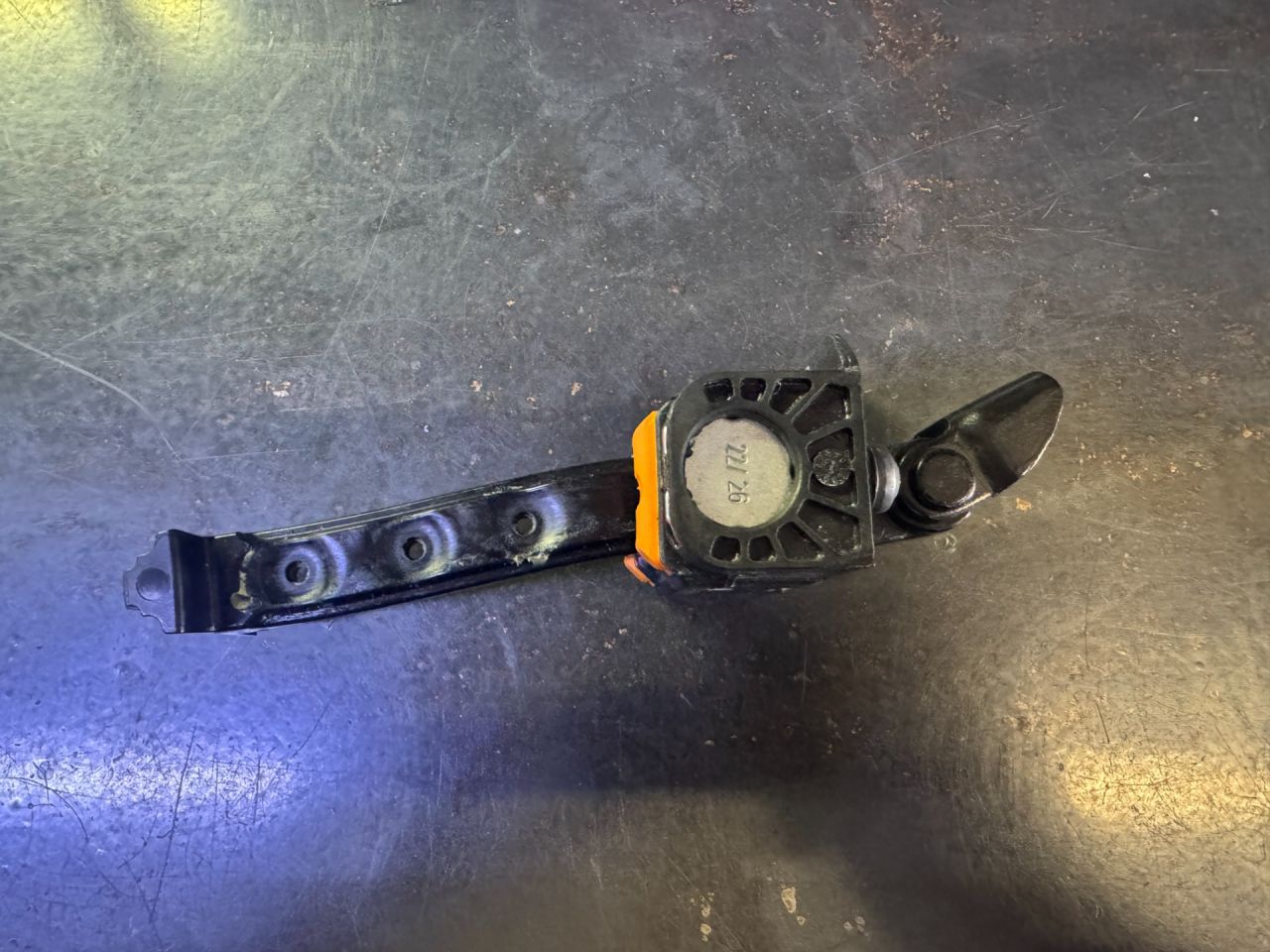 ограничитель открывания двери Mini Cooper 3 поколение (2013 - 2018), 51217297261, 7297261 - фото №1