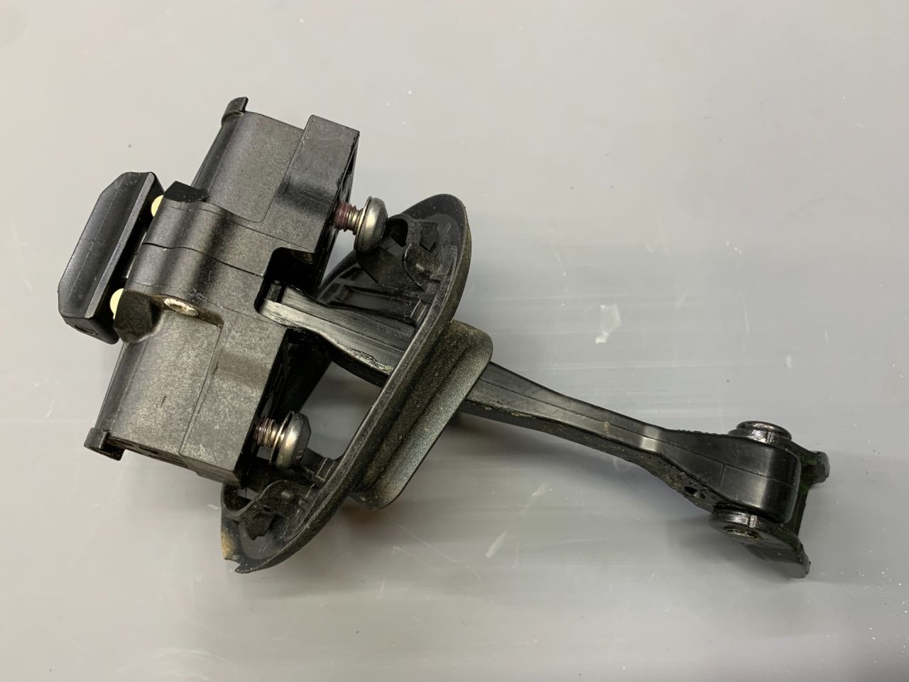 ограничитель открывания двери Mini Cooper 3 поколение F55 2017, 51227322423, 7322423, 51227497234, 7497234 - фото №1