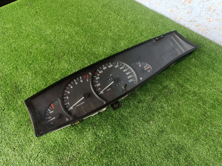 щиток приборов (приборная панель) Opel Omega B (1994 - 1999), 2.0 л., X 20 XEV, бензин, АКПП, универсал, 90379233, 90493818, 220410701