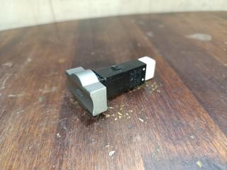 кнопка открытия багажника Chery M11 (A3) 1 поколение 2010, 1.6 л., SQR481F, бензин, МКПП, M113718070BA