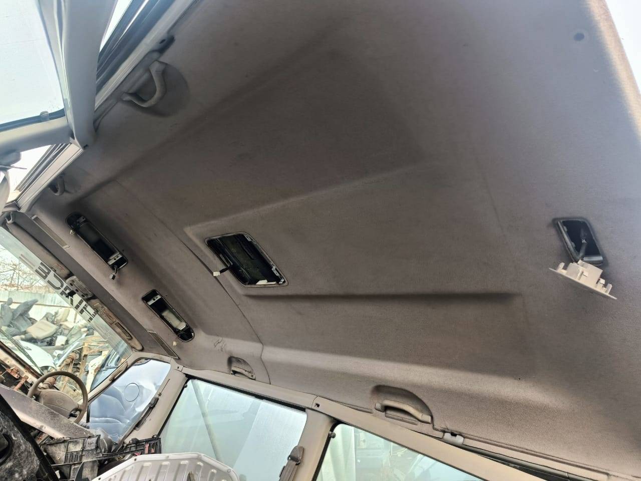 потолок Toyota Hiace H100 KZH106W (1989 - 2004), 3.0 л., 1KZ-T, дизель, АКПП, микроавтобус, правый руль - фото №1