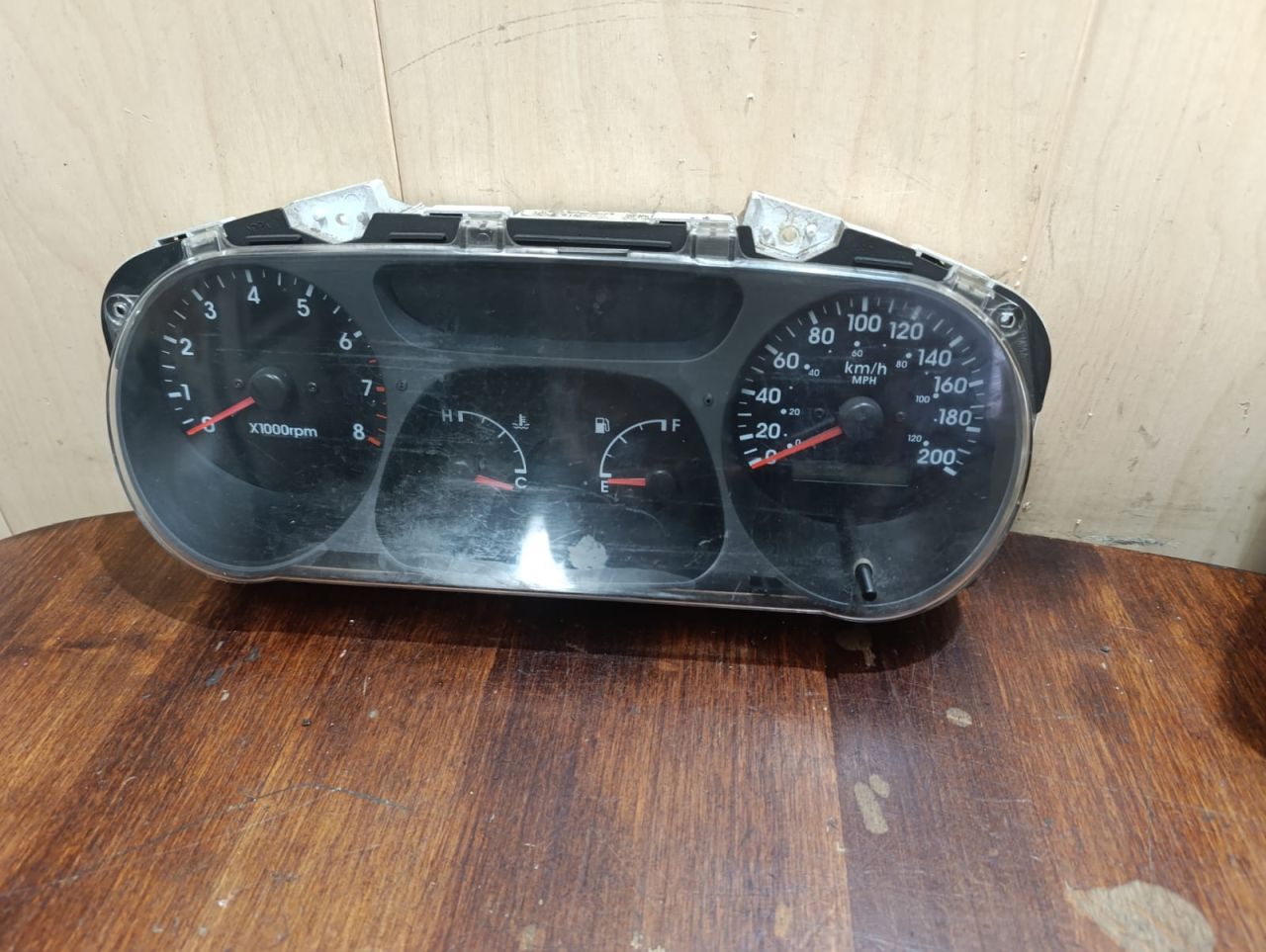щиток приборов (приборная панель) Kia Sportage 1 поколение 2004, 2.0 л., FE (16V), бензин, МКПП, внедорожник 5 дв., 0K07J55430 - фото №1