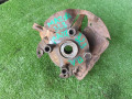кулак поворотный левый Mazda 323 5 поколение BA (1994 - 1998), 1.6 л., B6, бензин, АКПП, седан - фото №2