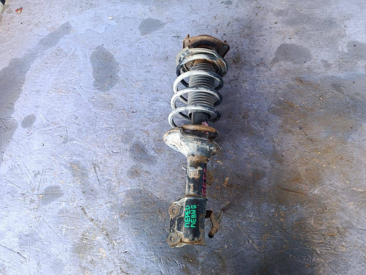 стойка передняя левая Hyundai Getz 1 поколение TB 2005, 1.3 л., G4EA, бензин, МКПП, хетчбэк 5 дв. - фото №1