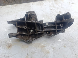 кронштейн генератора Volkswagen Passat B5 1997, 1.8 л., ADR, бензин, МКПП, седан, 058145523