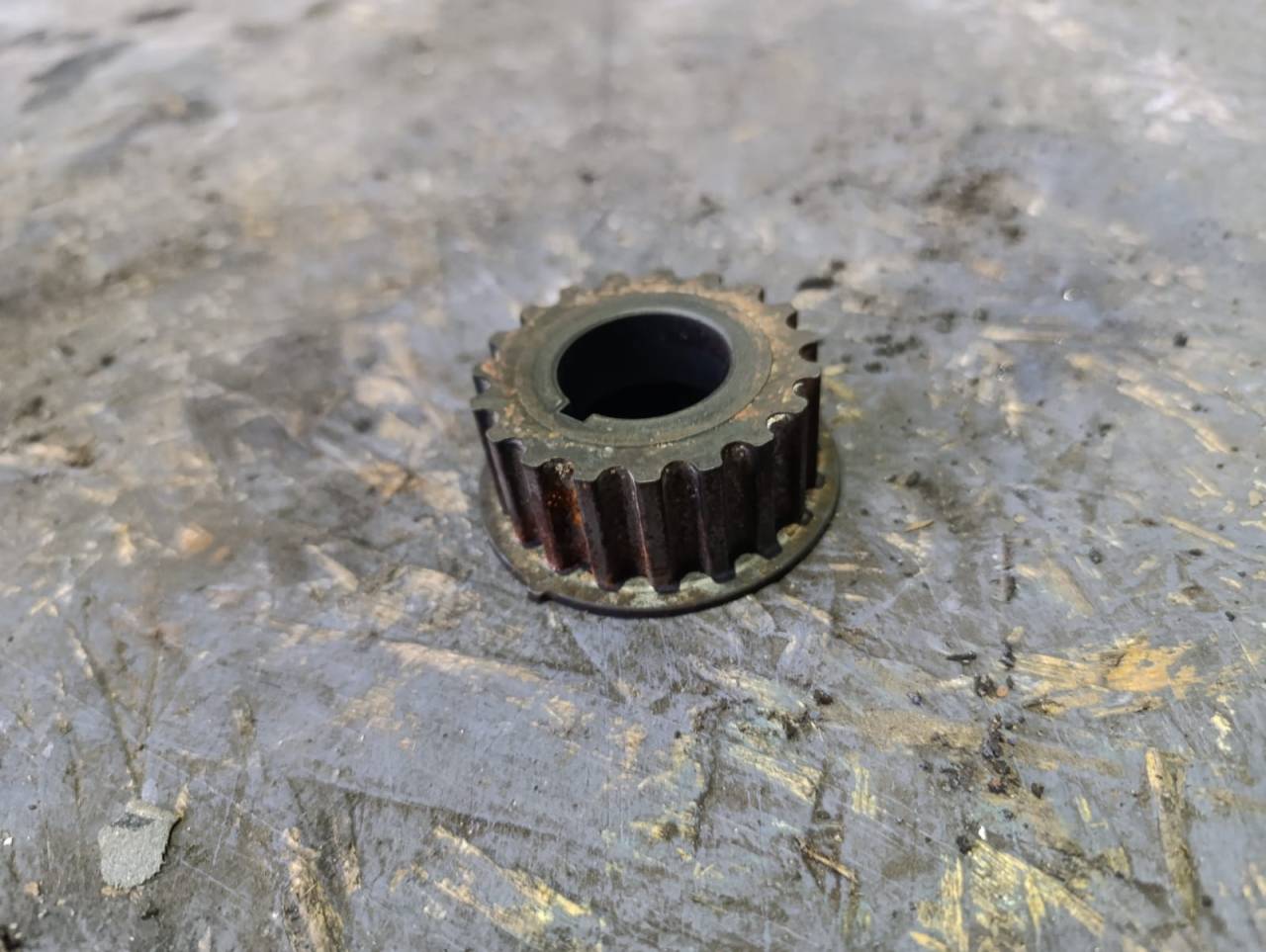 шестерня (звездочка) коленвала Chery Bonus (A13) 1 поколение (2011 - 2014), 1.5 л., SQR447F, бензин, МКПП - фото №1