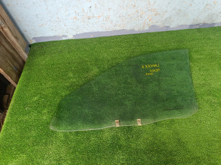 стекло двери передней правой Mitsubishi Lancer 7 поколение CK1A 1997, 1.3 л., бензин, МКПП, седан