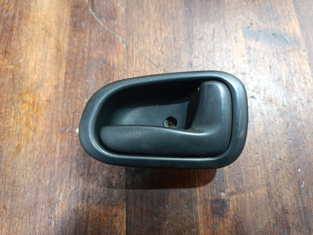 ручка внутренняя передняя правая Toyota Sprinter E100 AE100 1992, 1.5 л., 5A-FE, бензин, АКПП, седан, 6920712020, 6927712070 - фото №1