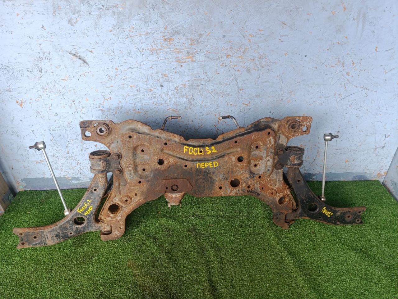 балка подвески передняя (подрамник) Ford Focus 2 поколение 2007, 1.6 л., HWDB, бензин, МКПП, седан - фото №1