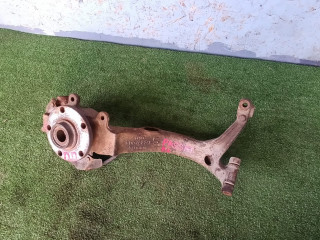 кулак поворотный правый Volkswagen Passat B5 1997, 1.8 л., ADR, бензин, МКПП, седан, 8D0407258