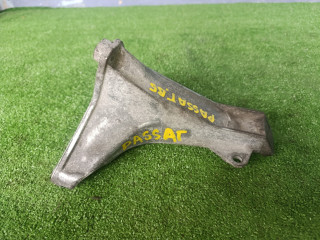 кронштейн двигателя Volkswagen Passat B5 1997, 1.8 л., ADR, бензин, МКПП, седан, 8D0199308L
