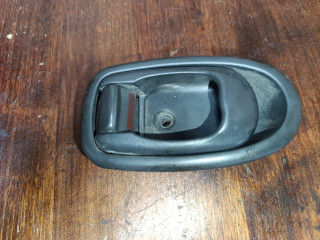 ручка внутренняя задняя правая Hyundai Lantra J2 [рестайлинг] J2 1998, 1.6 л., G4GR, бензин, МКПП, седан, 8261329001