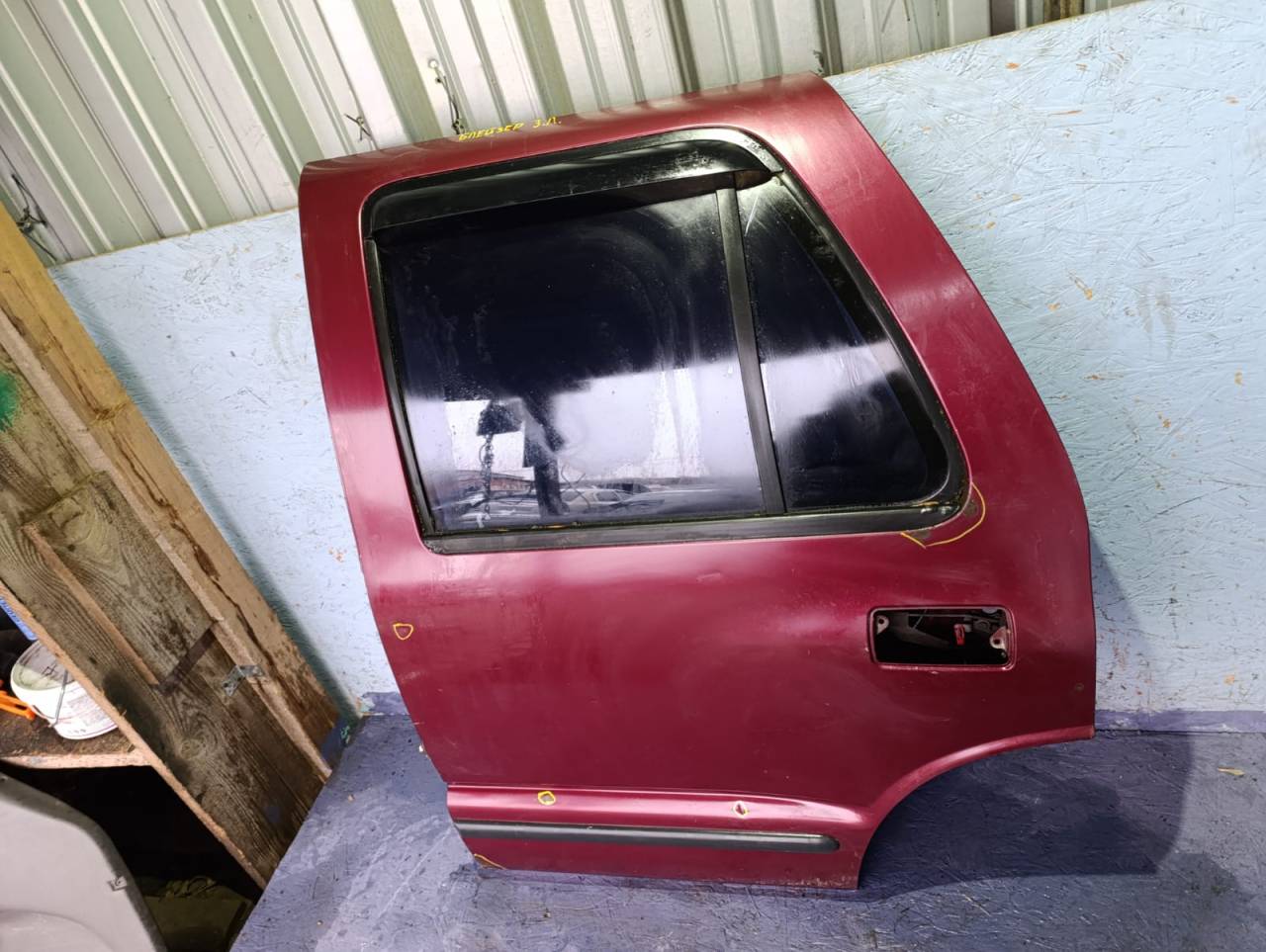 дверь задняя левая Chevrolet Blazer 2 поколение S15 1998, 4.3 л., L35, бензин, АКПП, внедорожник 5 дв. - фото №1