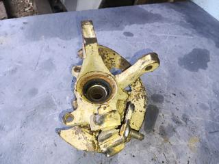 кулак поворотный правый Toyota Sprinter E100 AE100 1992, 1.5 л., 5A-FE, бензин, АКПП, седан